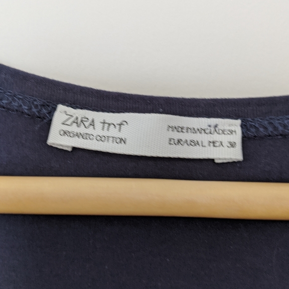 Zara Navy Blue V-Neck Tee - Picture 2 of 4